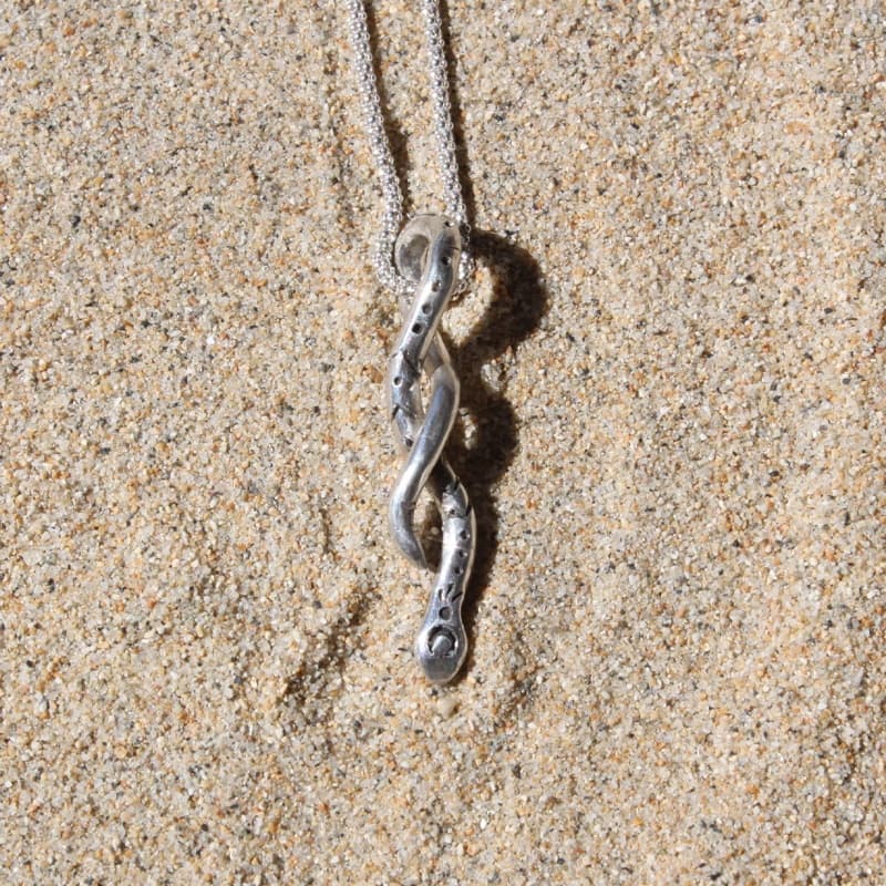 Colgante Serpiente Tribu